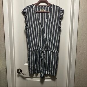 Cloth and Stone Women’s sz L blue striped Romper rayon linen blend